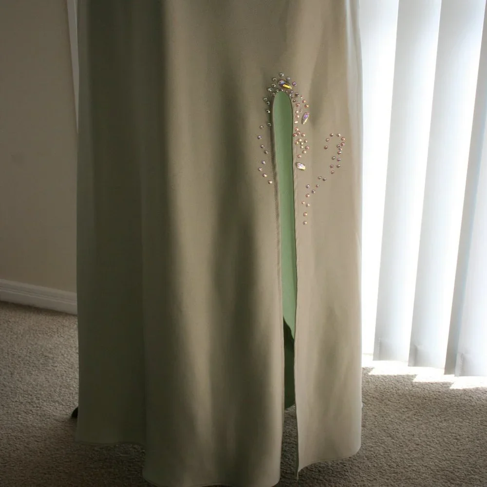 Matthew Eager in shimmery pale green - Size 8 - Picture 11 of 11